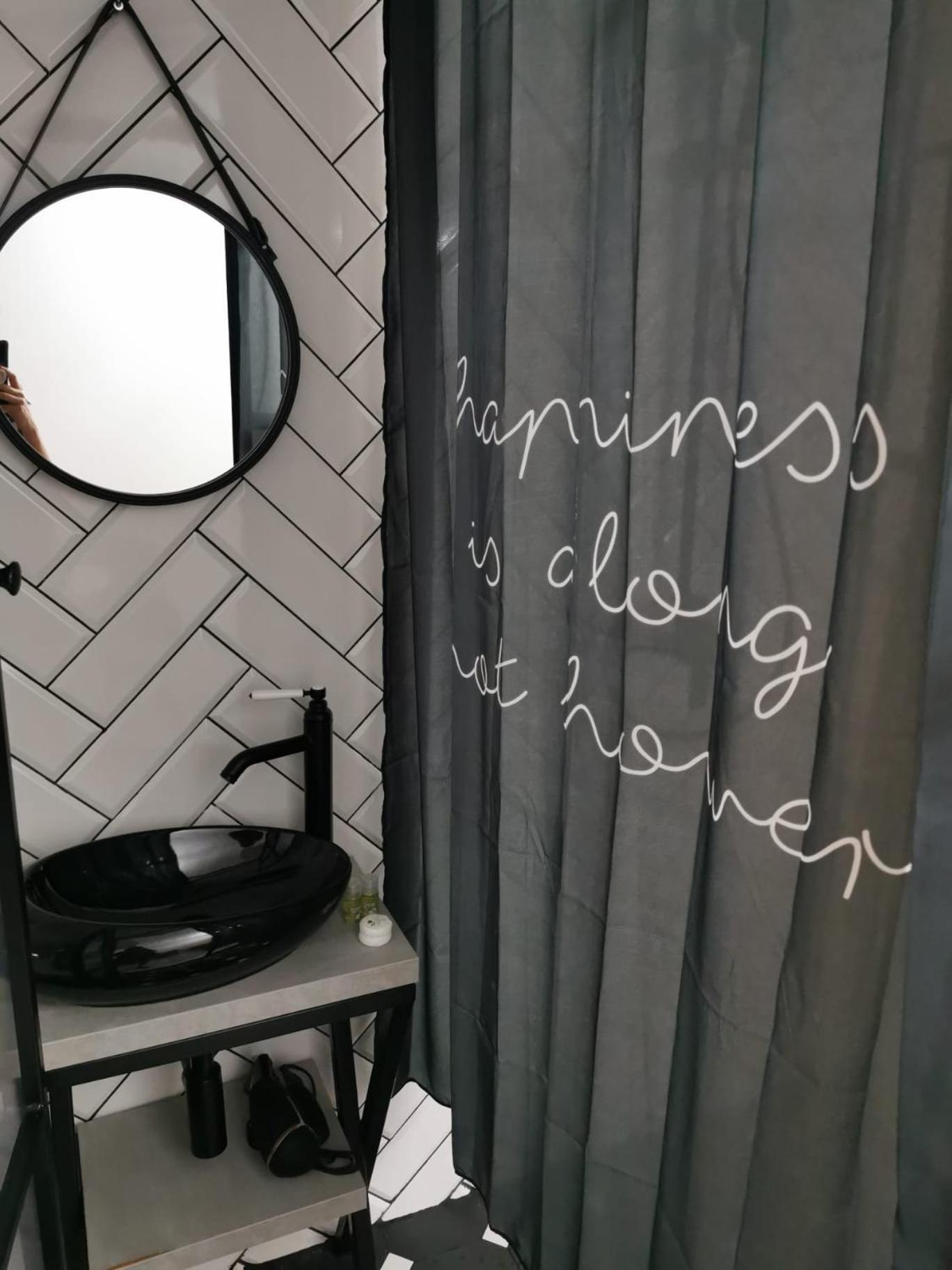 Aramis Boutique In Old Town Center Apartment Брашов Екстериор снимка